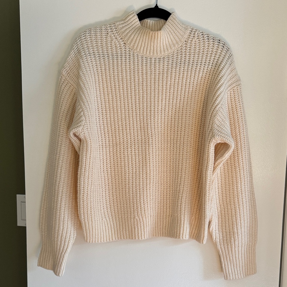 Uniqlo Cream Turtleneck Sweater